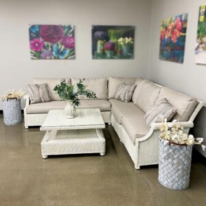 Lloyd Flanders Hamptons Sectional