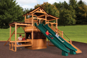 Titan Treehouse XL 4