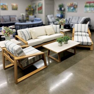 Lloyd Flanders Pursuit Cushion