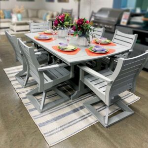 Berlin Gardens Bristol Dining for 6